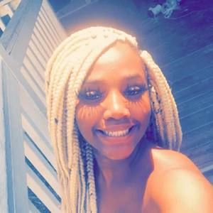 Meet your Posher, Tynashia